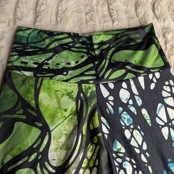 Kristina Benson Medium Green and Black Abstract Women's Leggings - Picture 6 of 13
